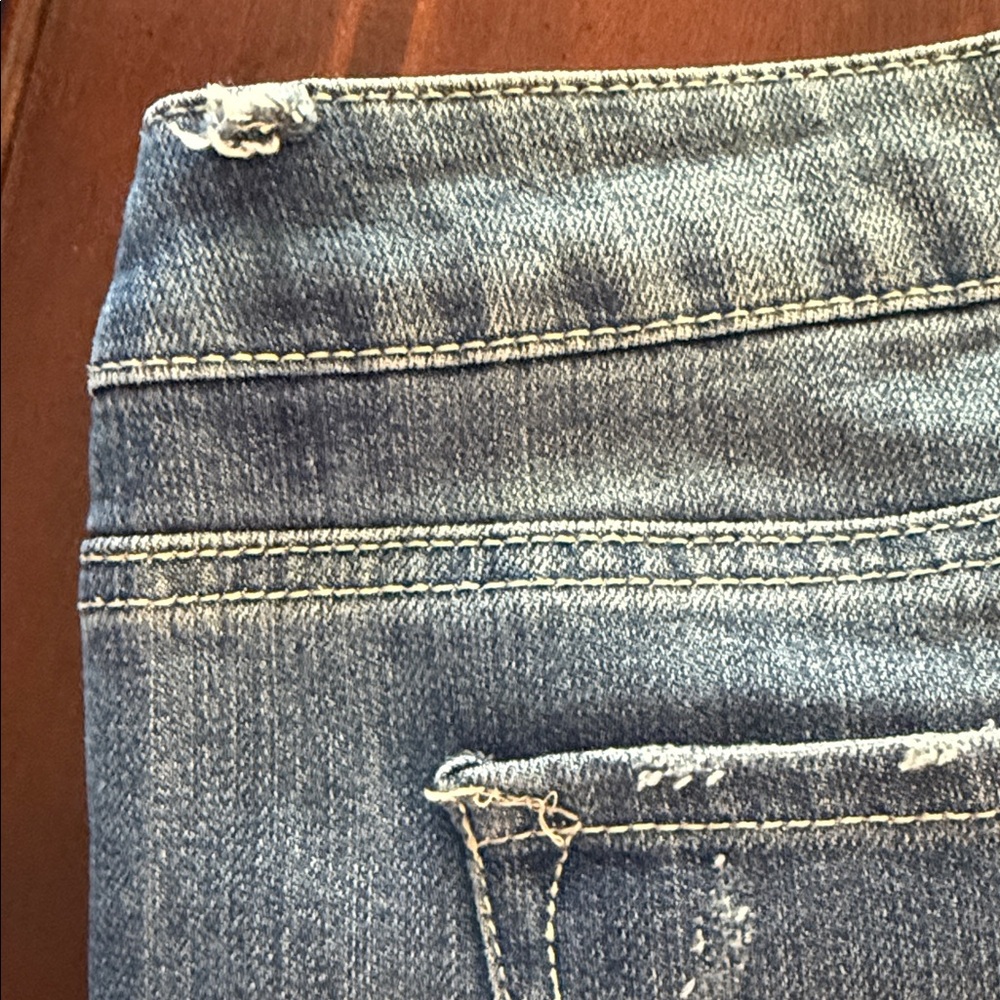Mossimo Denim Shorts Womens Juniors 15 Blue Jean Shorts Distressed Casual - Picture 4 of 4